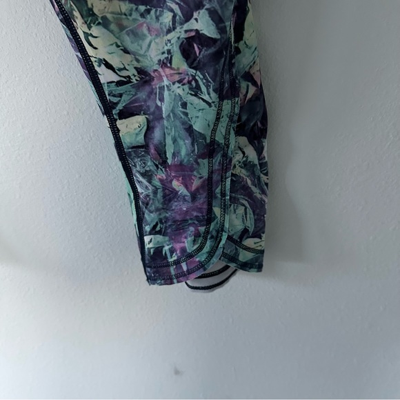 Lululemon Run top speed crop tights iridescent multi size 4 - Picture 4 of 5